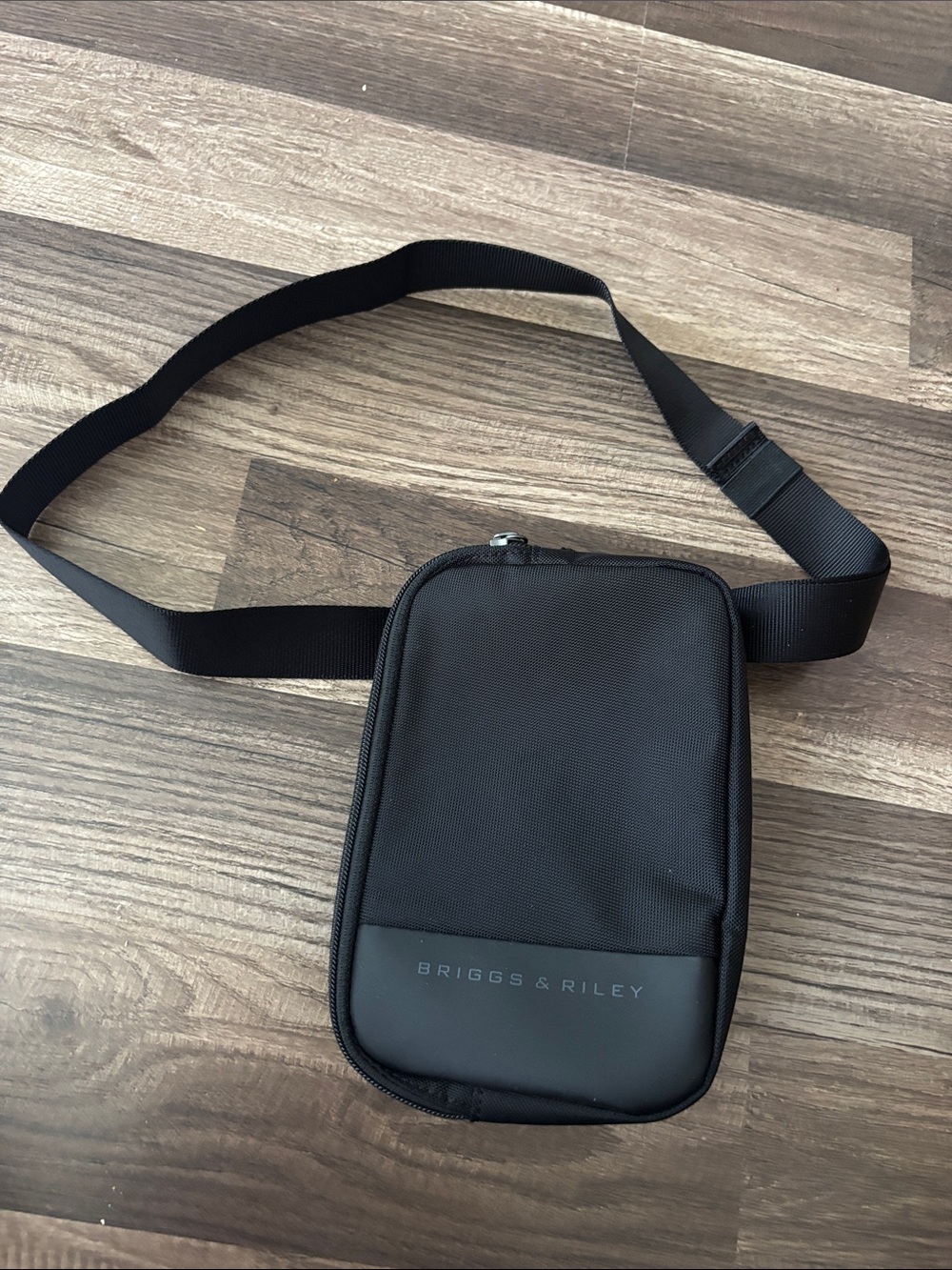 Briggs & Riley sling bag - Picture 11 of 11